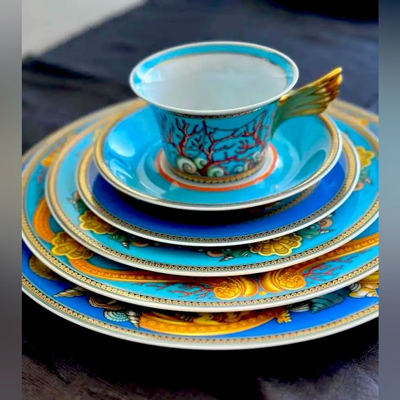 Versace Dinnerware-Set of 4 - Picture 2 of 4